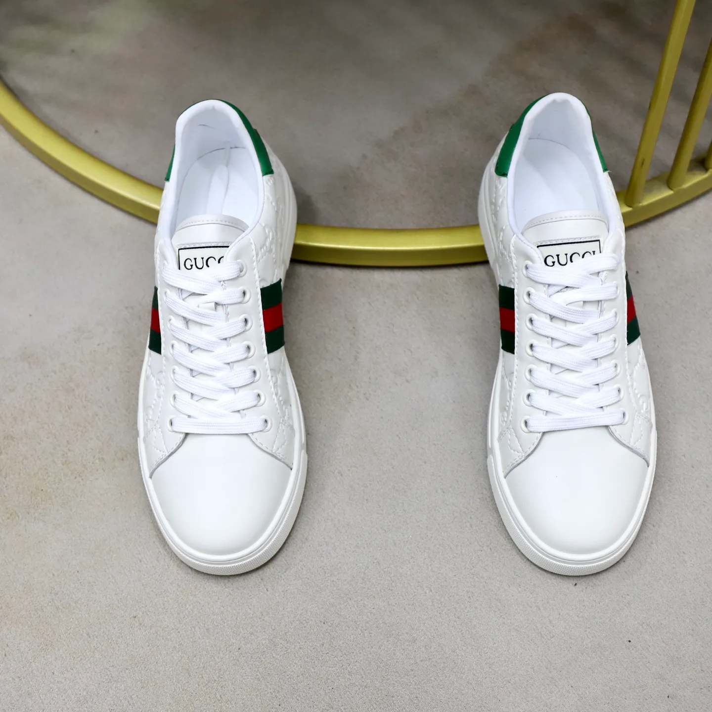 Ex-factory price: 420💰🙅‍♂️🙅‍♂️🙅‍♂️ Brand: Gucci GUCCi Standard code: 38-44 (45 customized) Grade: Same as the official website Material: Original leather splicing, comfortable and breathable sheepskin lining, original wear-resistant outsole Style category: Men's fashionable casual shoes, running, sports shoes, noble luxury brand elements, top luxury Color: actual picture color